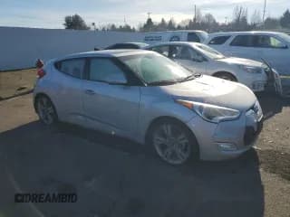 ✅ 2013 Hyundai Veloster w/Black Int • VIN: KMHTC6AD7DU086250 • Lot: 88927285. Wystawiony na Copart z przebiegiem 171 779 mil. Bezpłatny archiwum sprzedaży aukcyjnych z USA i szczegółowy raport historii pojazdu na DreamBid. Zdjęcie 4.