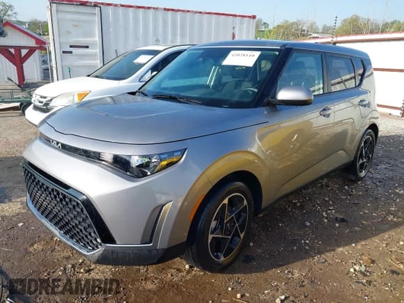 ✅ 2025 Kia Soul EX • VIN: KNDJ33AU8S7923691 • Lot: 42028110. Wystawiony na IAAI z przebiegiem 3 791 mil. Bezpłatny archiwum sprzedaży aukcyjnych z USA i szczegółowy raport historii pojazdu na DreamBid. Zdjęcie 17.