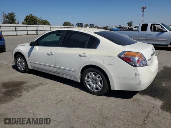 ✅ 2009 Nissan Altima S • VIN: 1N4AL21E39C124735 • Lot: 68182365. Listed on Copart with 237,584 mi. Free auction sales archive from the USA and detailed vehicle history report at DreamBid. Image 2.
