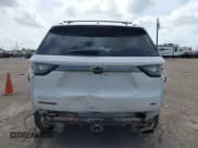 ✅ 2018 Chevrolet Traverse Premier • VIN: 1GNEVJKW0JJ109088 • Lot: 42713684. Wystawiony na IAAI z przebiegiem 97 073 mil. Bezpłatny archiwum sprzedaży aukcyjnych z USA i szczegółowy raport historii pojazdu na DreamBid. Zdjęcie 6.