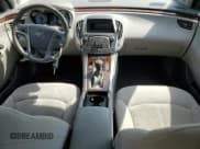 ✅ 2010 Buick LaCrosse CX • VIN: 1G4GB5EG3AF287632 • Lot: 71465625. Wystawiony na Copart z przebiegiem 91 804 mil. Bezpłatny archiwum sprzedaży aukcyjnych z USA i szczegółowy raport historii pojazdu na DreamBid. Zdjęcie 8.