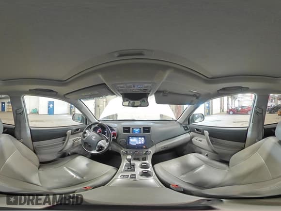 ✅ 2011 Toyota Highlander • VIN: 5TDBK3EH0BS065353 • Lot: 71618825. Wystawiony na Copart z przebiegiem 198 832 mil. Bezpłatny archiwum sprzedaży aukcyjnych z USA i szczegółowy raport historii pojazdu na DreamBid. Zdjęcie 16.