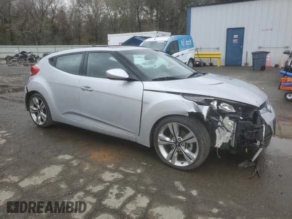 ✅ 2013 Hyundai Veloster w/Black Int • VIN: KMHTC6AD8DU151185 • Lot: 85415014. Wystawiony na Copart z przebiegiem 133 203 mil. Bezpłatny archiwum sprzedaży aukcyjnych z USA i szczegółowy raport historii pojazdu na DreamBid. Zdjęcie 4.