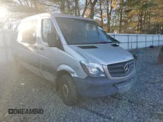 ✅ 2014 Mercedes-Benz Sprinter Crew • VIN: WD4PE7DC7E5908121 • Lot: 91253265. Wystawiony na Copart z przebiegiem 347 969 mil. Bezpłatny archiwum sprzedaży aukcyjnych z USA i szczegółowy raport historii pojazdu na DreamBid. Zdjęcie 4.