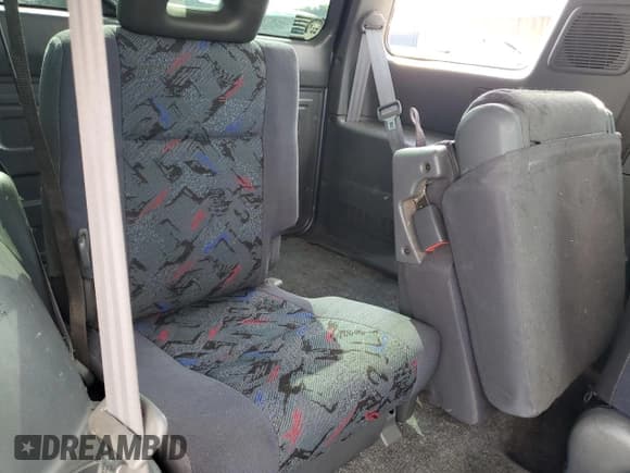 ✅ 1997 Toyota RAV4 • VIN: JT3XP10V7V0008393 • Lot: 65995485. Wystawiony na Copart z przebiegiem 107 216 mil. Bezpłatny archiwum sprzedaży aukcyjnych z USA i szczegółowy raport historii pojazdu na DreamBid. Zdjęcie 10.