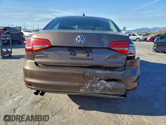 ✅ 2015 Volkswagen Jetta S • VIN: 3VW2K7AJ4FM294959 • Лот: 94805635. Опубликован ранее на Copart с пробегом 101 752 миль. Бесплатный доступ к архиву аукционных продаж из США и подробный отчёт об истории автомобиля на DreamBid. Изображение 6.