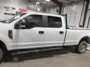 ✅ 2018 Ford F-250 XL • VIN: 1FT7W2B66JEB65713 • Lot: 43354288. Wystawiony na IAAI z przebiegiem 252 561 mil. Bezpłatny archiwum sprzedaży aukcyjnych z USA i szczegółowy raport historii pojazdu na DreamBid. Zdjęcie 14.