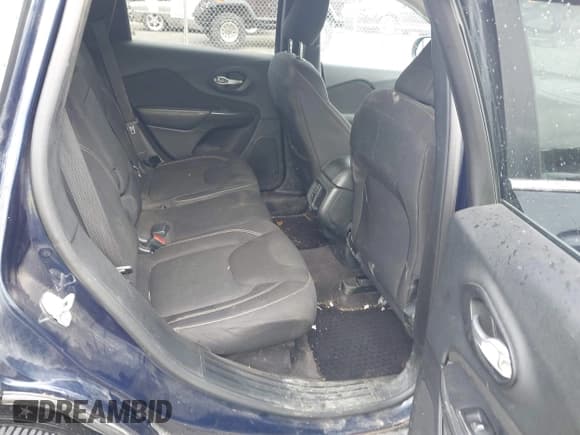 ✅ 2016 Jeep Cherokee Latitude • VIN: 1C4PJMCS6GW253606 • Лот: 43311540. Опубликован ранее на IAAI с пробегом 136 540 миль. Бесплатный доступ к архиву аукционных продаж из США и подробный отчёт об истории автомобиля на DreamBid. Изображение 8.