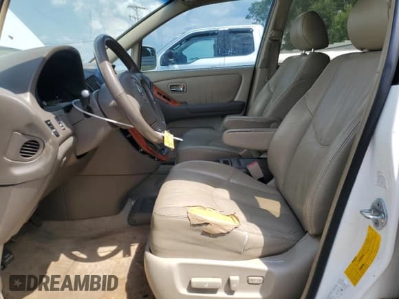 ✅ 2001 Lexus RX 300 • VIN: JTJGF10UX10086857 • Lot: 63263585. Listed on Copart with 258,898 mi. Free auction sales archive from the USA and detailed vehicle history report at DreamBid. Image 7.