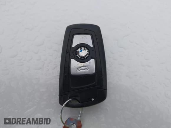 ✅ 2013 BMW 3 Series 328i xDrive • VIN: WBA3B3C58DF531463 • Lot: 43596448. Listed on IAAI with 82,577 mi. Free auction sales archive from the USA and detailed vehicle history report at DreamBid. Image 11.