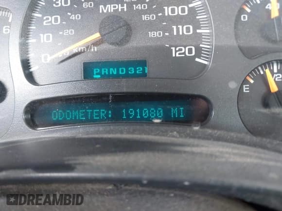 ✅ 2004 Chevrolet Silverado 2500HD • VIN: 1GBHC29U14E274428 • Lot: 42291550. Wystawiony na IAAI z przebiegiem 191 080 mil. Bezpłatny archiwum sprzedaży aukcyjnych z USA i szczegółowy raport historii pojazdu na DreamBid. Zdjęcie 7.