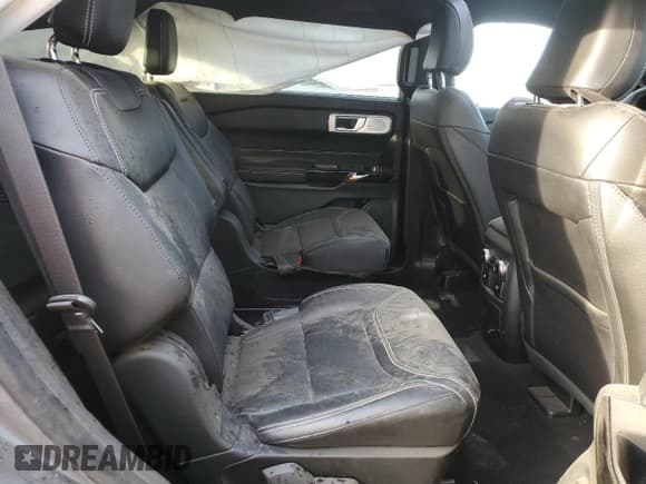 ✅ 2024 Ford Explorer ST • VIN: 1FM5K8GC1RGA67320 • Lot: 84776365. Listed on Copart with 23,812 mi. Free auction sales archive from the USA and detailed vehicle history report at DreamBid. Image 10.