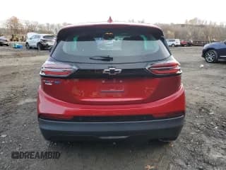 ✅ 2023 Chevrolet Bolt EV 2LT • VIN: 1G1FX6S07P4160071 • Lot: 82125634. Wystawiony na Copart z przebiegiem 14 672 mil. Bezpłatny archiwum sprzedaży aukcyjnych z USA i szczegółowy raport historii pojazdu na DreamBid. Zdjęcie 6.
