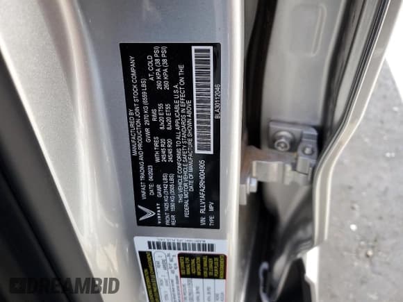 ✅ 2024 VinFast VF 8 Plus • VIN: RLLV1AFA2RH004905 • Lot: 67291635. Wystawiony na Copart z przebiegiem 826 mil. Bezpłatny archiwum sprzedaży aukcyjnych z USA i szczegółowy raport historii pojazdu na DreamBid. Zdjęcie 14.