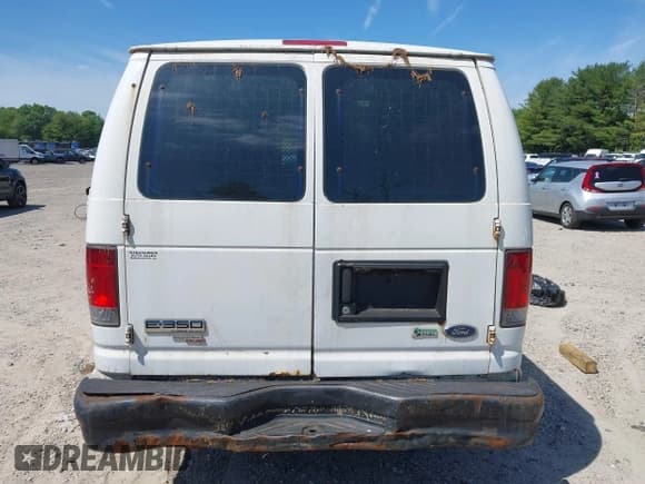 ✅ 2011 Ford Econoline Cargo Commercial • VIN: 1FDSS3EL7BDA76197 • Lot: 42317052. Listed on IAAI with 380,840 mi. Free auction sales archive from the USA and detailed vehicle history report at DreamBid. Image 16.