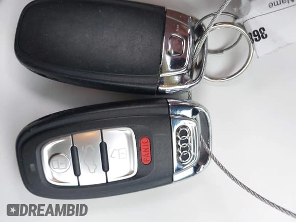 ✅ 2014 Audi Q5 Premium Plus • VIN: WA1LFAFP8EA010406 • Lot: 42466680. Listed on IAAI with 180,592 mi. Free auction sales archive from the USA and detailed vehicle history report at DreamBid. Image 11.