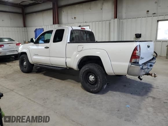 ✅ 2015 Toyota Tacoma • VIN: 5TFUU4EN7FX113591 • Lot: 93707755. Wystawiony na Copart z przebiegiem 90 414 mil. Bezpłatny archiwum sprzedaży aukcyjnych z USA i szczegółowy raport historii pojazdu na DreamBid. Zdjęcie 2.