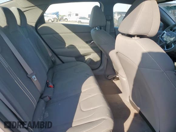 ✅ 2022 Hyundai Elantra SEL • VIN: KMHLM4AG4NU253404 • Lot: 80006765. Listed on Copart with 73,575 mi. Free auction sales archive from the USA and detailed vehicle history report at DreamBid. Image 10.