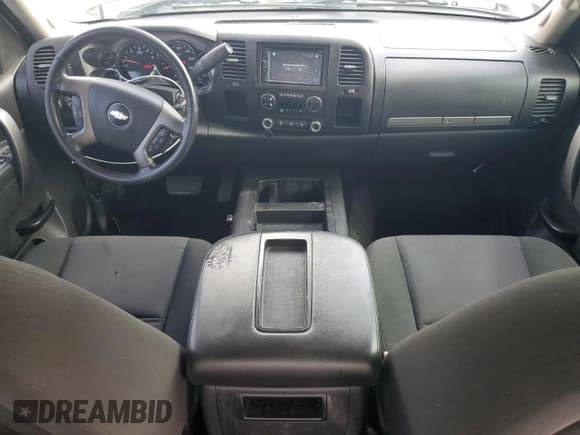 ✅ 2011 Chevrolet Silverado 1500 LT • VIN: 3GCPCSE00BG324803 • Lot: 68738955. Wystawiony na Copart z przebiegiem 214 922 mil. Bezpłatny archiwum sprzedaży aukcyjnych z USA i szczegółowy raport historii pojazdu na DreamBid. Zdjęcie 8.