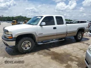 ✅ 2000 Chevrolet Silverado 2500 LS • VIN: 1GCGK29U8YE408139 • Lot: 60900574. Wystawiony na Copart z przebiegiem 183 080 mil. Bezpłatny archiwum sprzedaży aukcyjnych z USA i szczegółowy raport historii pojazdu na DreamBid. Zdjęcie 1.