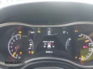 ✅ 2019 Jeep Grand Cherokee Limited • VIN: 1C4RJFBG8KC724246 • Lot: 43334513. Wystawiony na IAAI z przebiegiem 99 498 mil. Bezpłatny archiwum sprzedaży aukcyjnych z USA i szczegółowy raport historii pojazdu na DreamBid. Zdjęcie 7.