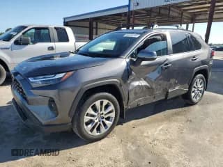 ✅ 2024 Toyota RAV4 XLE Premium • VIN: 2T3C1RFV2RC301221 • Lot: 80226205. Wystawiony na Copart z przebiegiem 10 188 mil. Bezpłatny archiwum sprzedaży aukcyjnych z USA i szczegółowy raport historii pojazdu na DreamBid. Zdjęcie 1.