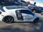 ✅ 2015 Audi R8 • VIN: WUAAUAFG4FN000620 • Lot: 42362661. Wystawiony na IAAI z przebiegiem 114 556 mil. Bezpłatny archiwum sprzedaży aukcyjnych z USA i szczegółowy raport historii pojazdu na DreamBid. Zdjęcie 14.