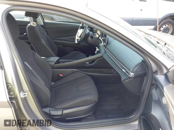 ✅ 2022 Hyundai Elantra SEL • VIN: KMHLS4AG4NU302994 • Лот: 43445267. Опубликован ранее на IAAI с пробегом 29 888 миль. Бесплатный доступ к архиву аукционных продаж из США и подробный отчёт об истории автомобиля на DreamBid. Изображение 5.