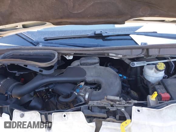 ✅ 2018 Ford Transit • VIN: 1FTYR2YM4JKB09904 • Lot: 41415555. Wystawiony na IAAI z przebiegiem 101 664 mil. Bezpłatny archiwum sprzedaży aukcyjnych z USA i szczegółowy raport historii pojazdu na DreamBid. Zdjęcie 10.