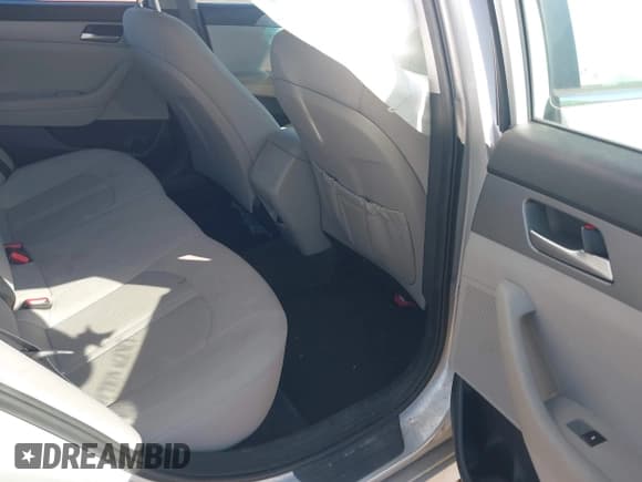 ✅ 2019 Hyundai Sonata SE • VIN: 5NPE24AF4KH788331 • Лот: 43473391. Опубликован ранее на IAAI с пробегом 110 630 миль. Бесплатный доступ к архиву аукционных продаж из США и подробный отчёт об истории автомобиля на DreamBid. Изображение 8.