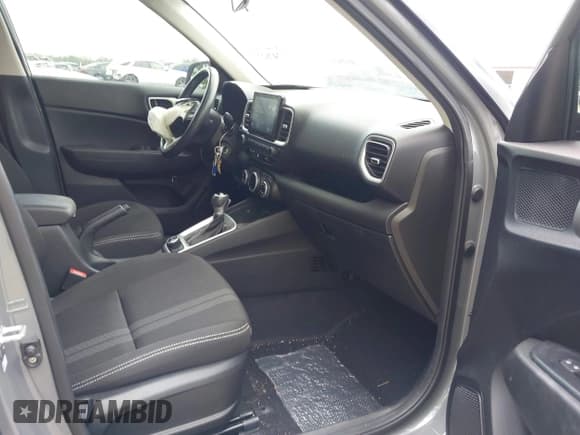 ✅ 2020 Hyundai Venue SEL • VIN: KMHRC8A36LU035740 • Lot: 42147822. Listed on IAAI with 31,237 mi. Free auction sales archive from the USA and detailed vehicle history report at DreamBid. Image 5.