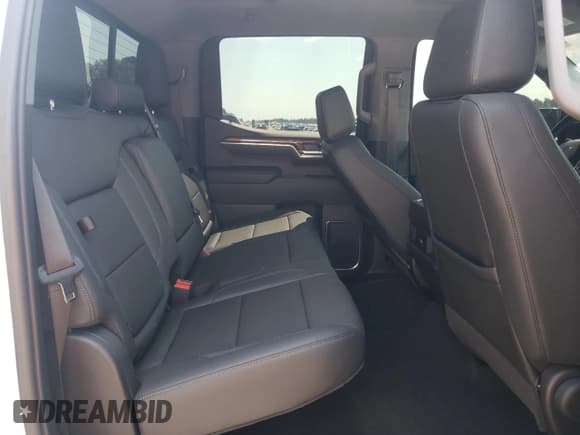 ✅ 2024 Chevrolet Silverado 1500 LT Trail Boss • VIN: 3GCUDFED8RG133800 • Lot: 80918655. Wystawiony na Copart z przebiegiem 21 714 mil. Bezpłatny archiwum sprzedaży aukcyjnych z USA i szczegółowy raport historii pojazdu na DreamBid. Zdjęcie 10.