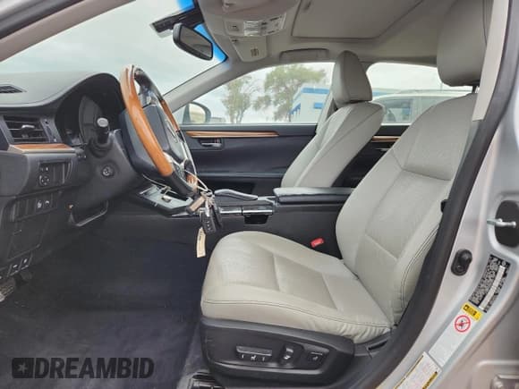 ✅ 2014 Lexus ES 300h • VIN: JTHBW1GG2E2051154 • Lot: 85855955. Listed on Copart with 89,900 mi. Free auction sales archive from the USA and detailed vehicle history report at DreamBid. Image 7.