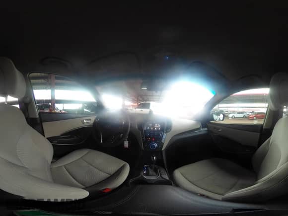 2017 Hyundai Santa Fe 2.4L с VIN 5NMZU3LB1HH007013, выставлен на аукционе IAAI как лот 43408165 с пробегом 102 139 миль миль и . История ставок и продаж доступна на DreamBid. Изображение 24.