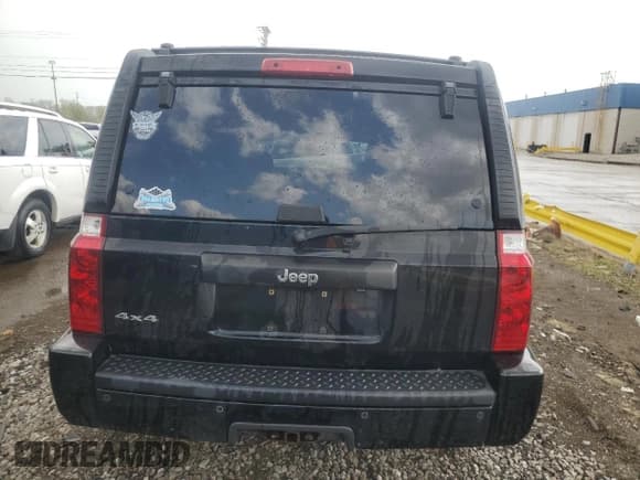 ✅ 2008 Jeep Commander Sport • VIN: 1J8HG48KX8C149885 • Lot: 55042915. Listed on Copart with 243,357 mi. Free auction sales archive from the USA and detailed vehicle history report at DreamBid. Image 6.