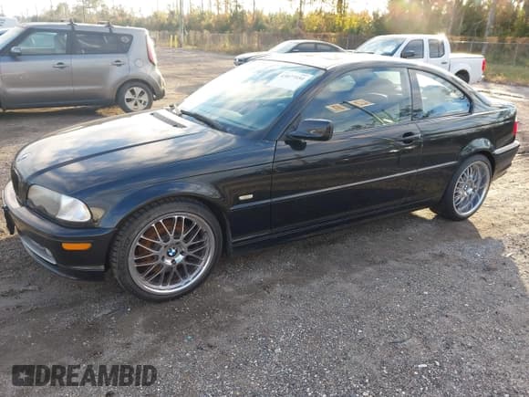✅ 2002 BMW 3 Series 330Ci • VIN: WBABN53402JU28411 • Lot: 43877554. Listed on IAAI with 213,190 mi. Free auction sales archive from the USA and detailed vehicle history report at DreamBid. Image 2.