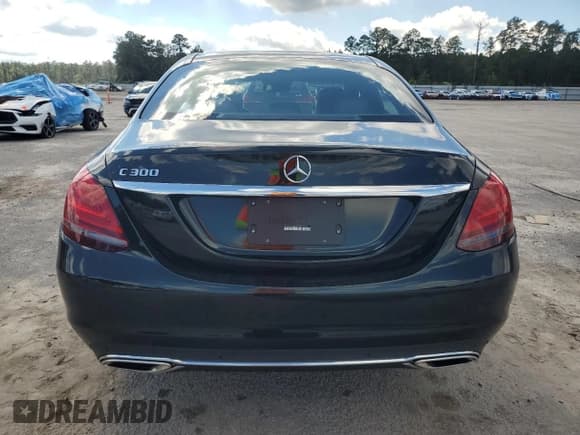 ✅ 2019 Mercedes-Benz C 300 • VIN: 55SWF8DB9KU283231 • Lot: 82495745. Listed on Copart with 34,651 mi. Free auction sales archive from the USA and detailed vehicle history report at DreamBid. Image 6.