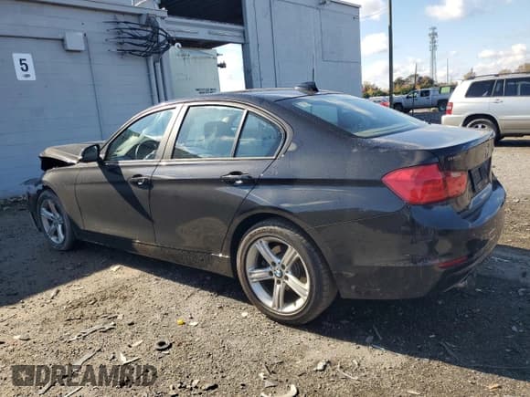 ✅ 2012 BMW 3 Series 328i • VIN: WBA3A5C54CF345030 • Lot: 91136155. Listed on Copart with 98,049 mi. Free auction sales archive from the USA and detailed vehicle history report at DreamBid. Image 2.