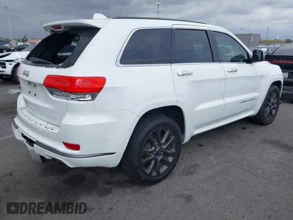 ✅ 2018 Jeep Grand Cherokee High Altitude • VIN: 1C4RJECG3JC512958 • Lot: 43320170. Wystawiony na IAAI z przebiegiem 62 823 mil. Bezpłatny archiwum sprzedaży aukcyjnych z USA i szczegółowy raport historii pojazdu na DreamBid. Zdjęcie 4.