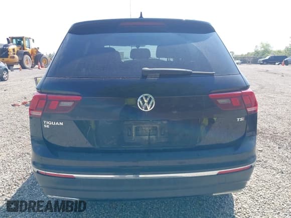 ✅ 2018 Volkswagen Tiguan SEL • VIN: 3VV3B7AX4JM073500 • Лот: 42279184. Опубликован ранее на IAAI с пробегом Не указан. Бесплатный доступ к архиву аукционных продаж из США и подробный отчёт об истории автомобиля на DreamBid. Изображение 17.