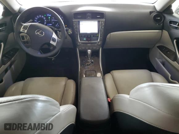 ✅ 2011 Lexus IS 350 • VIN: JTHCE5C28B5001569 • Lot: 87304205. Listed on Copart with 128,082 mi. Free auction sales archive from the USA and detailed vehicle history report at DreamBid. Image 8.