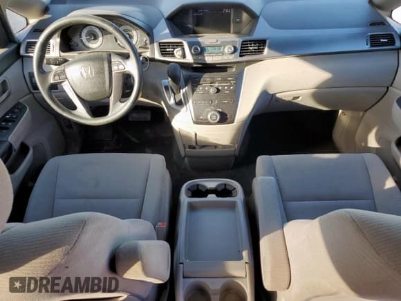 ✅ 2013 Honda Odyssey EX • VIN: 5FNRL5H44DB012405 • Lot: 92133045. Listed on Copart with 213,055 mi. Free auction sales archive from the USA and detailed vehicle history report at DreamBid. Image 8.