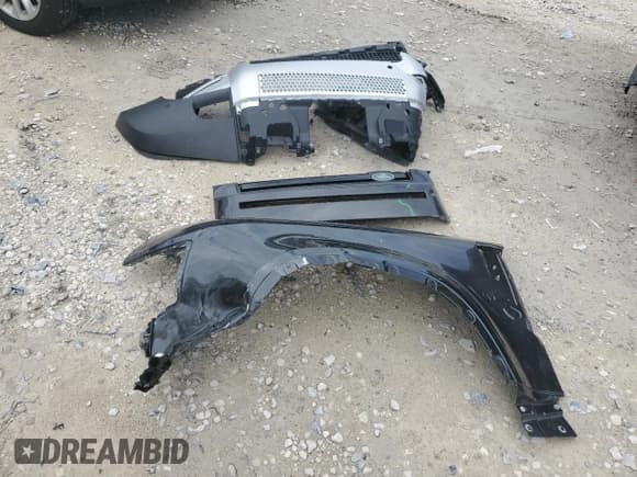 ✅ 2025 Land Rover Defender S • VIN: SALEJ7EX1S2395274 • Лот: 65292105. Опубликован ранее на Copart с пробегом 9 760 миль. Бесплатный доступ к архиву аукционных продаж из США и подробный отчёт об истории автомобиля на DreamBid. Изображение 12.