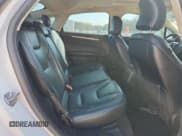 ✅ 2019 Ford Fusion Titanium • VIN: 3FA6P0RU6KR121524 • Лот: 92661265. Опубликован ранее на Copart с пробегом 172 475 миль. Бесплатный доступ к архиву аукционных продаж из США и подробный отчёт об истории автомобиля на DreamBid. Изображение 10.