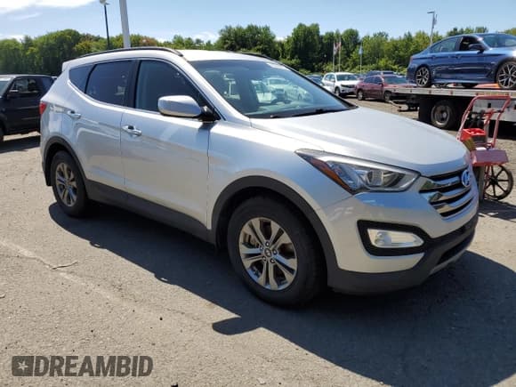 ✅ 2016 Hyundai Santa Fe • VIN: 5XYZUDLBXGG305848 • Лот: 68305583. Опубликован ранее на Copart с пробегом 119 318 миль. Бесплатный доступ к архиву аукционных продаж из США и подробный отчёт об истории автомобиля на DreamBid. Изображение 4.