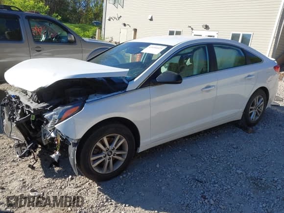 ✅ 2016 Hyundai Sonata 2.4L • VIN: 5NPE24AF2GH276025 • Лот: 43456023. Опубликован ранее на IAAI с пробегом 99 437 миль. Бесплатный доступ к архиву аукционных продаж из США и подробный отчёт об истории автомобиля на DreamBid. Изображение 17.