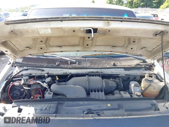 ✅ 2011 Ford Econoline Cargo Commercial • VIN: 1FTNE1EW2BDA03231 • Lot: 42654130. Listed on IAAI with 112,010 mi. Free auction sales archive from the USA and detailed vehicle history report at DreamBid. Image 10.