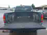 2006 GMC Sierra 1500 SLE1 с VIN 2GTEK13Z861344608, выставлен на аукционе IAAI как лот 41799997 с пробегом Не указан миль и . История ставок и продаж доступна на DreamBid. Изображение 17.