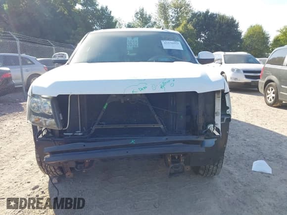 ✅ 2014 Chevrolet Suburban LT • VIN: 1GNSKJE7XER207987 • Lot: 43375552. Listed on IAAI with 146,389 mi. Free auction sales archive from the USA and detailed vehicle history report at DreamBid. Image 12.