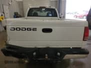 ✅ 2000 Dodge Dakota • VIN: 1B7GL22X7YS686484 • Lot: 76627004. Wystawiony na Copart z przebiegiem 86 083 mil. Bezpłatny archiwum sprzedaży aukcyjnych z USA i szczegółowy raport historii pojazdu na DreamBid. Zdjęcie 6.